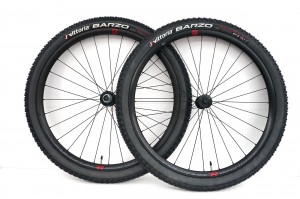 Fulcrum Rapid Red 900 650b (27,5 Zoll) mit Vittoria Barzo XC Fulcrum Rapid Red 900 650b (27,5 Zoll) mit Vittoria Barzo XC