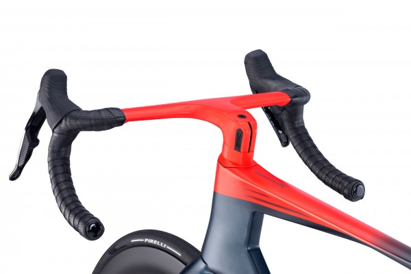 BMC teammachine ALR01 レッドフレーム BMC TeamMachine R 01 THREE (2026) | New Force AXS 2x12 | Deep Sea