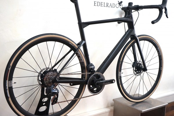 BMC RoadMachine TWO (2023) Sram Force AXS 2x12 | edelrad.de