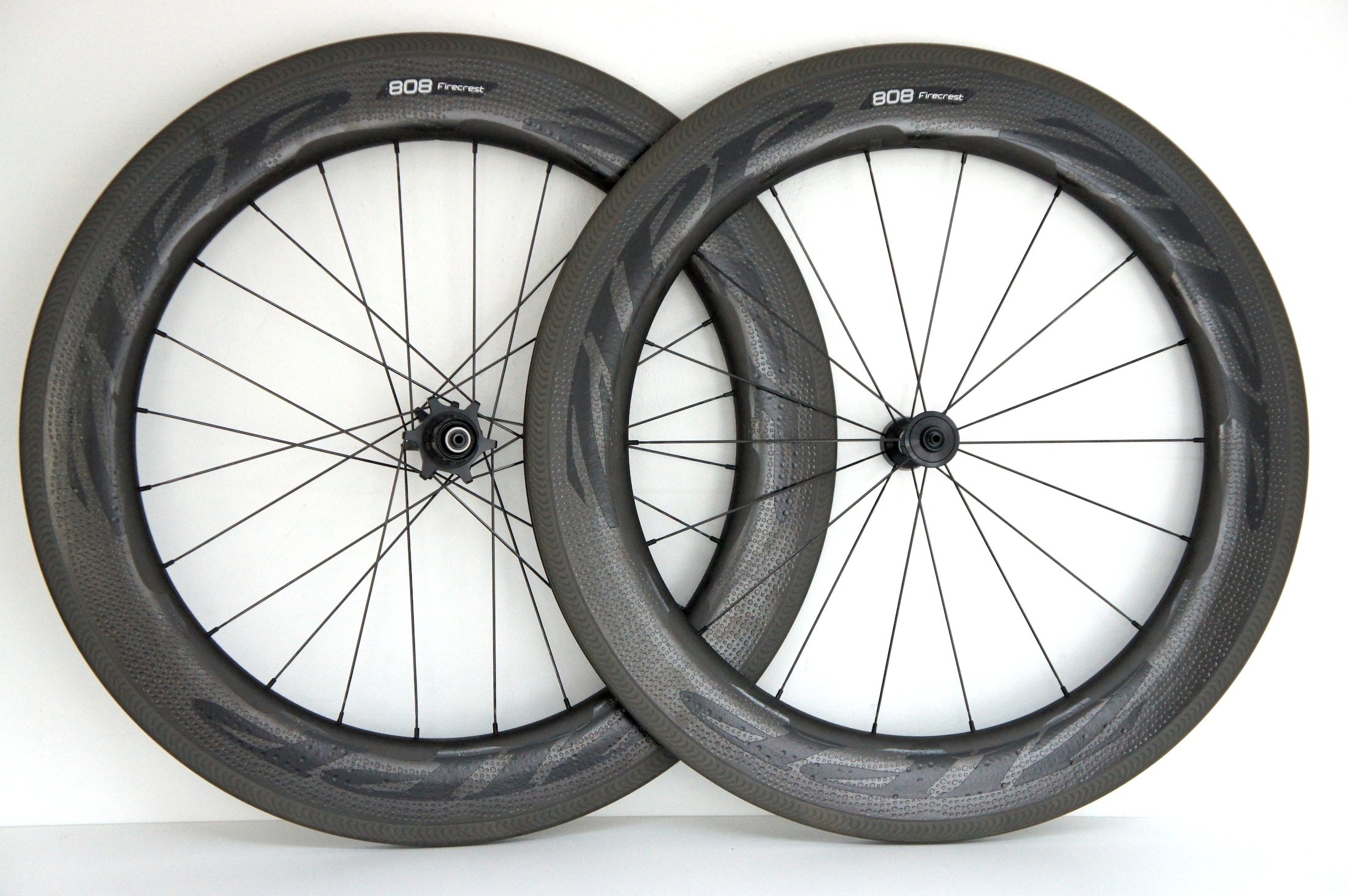 zipp 808 carbon clincher