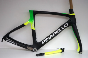 Pinarello Prince FX C712 Rahmenset für Felgenbremse (2020) Pinarello Prince FX C712 Rahmenset für Felgenbremse (2020)