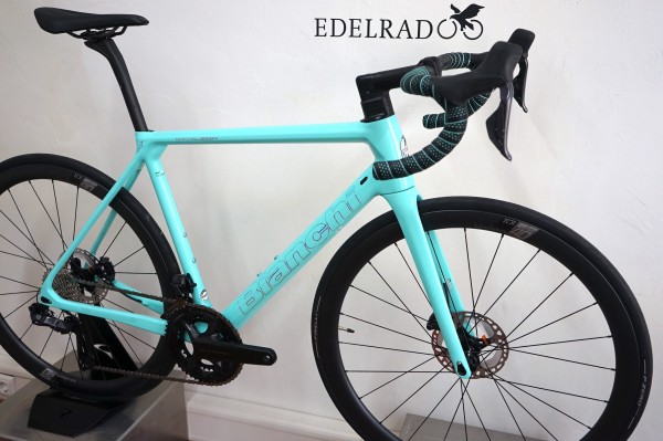 Bianchi SPECIALISSIMA Ultegra Di2 2x12 + Carbonlaufräder (2023