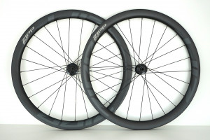 Zipp 303 S Carbon Laufradsatz tubeless disc center-lock 303s 28" Zipp 303 S Carbon Laufradsatz tubeless disc center-lock 303s 28"