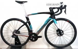 Pinarello DOGMA F (2024) DuraAce Di2 2x12 FULCRUM 25mm (E124 - Nebula/Green/Silver) Pinarello DOGMA F (2024) DuraAce Di2 2x12 FULCRUM 25mm (E124 - Nebula/Green/Silver)